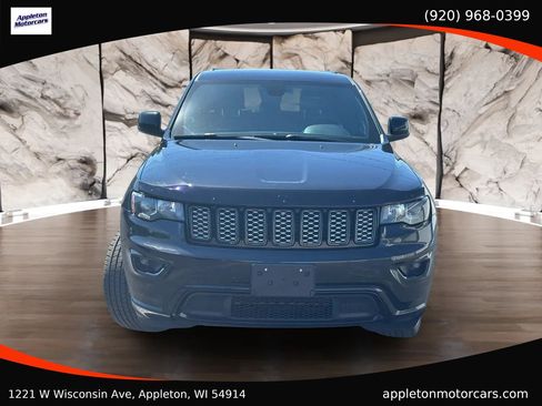 Used 2019 Jeep Grand Cherokee Altitude AWD/4WD image 11