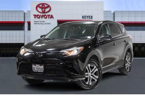Certified 2018 Toyota RAV4 LE image 1