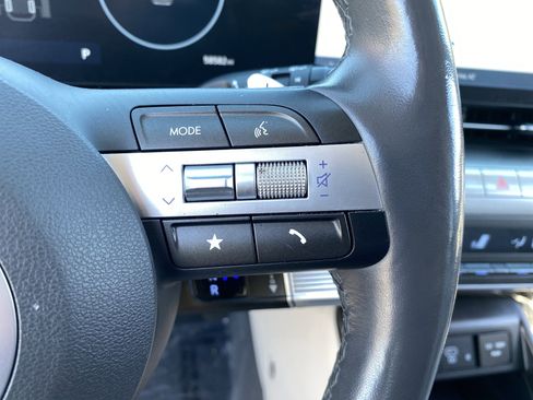 Used 2024 Hyundai Kona Limited AWD/4WD image 30