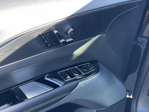 New 2025 Cadillac Lyriq Luxury image 7