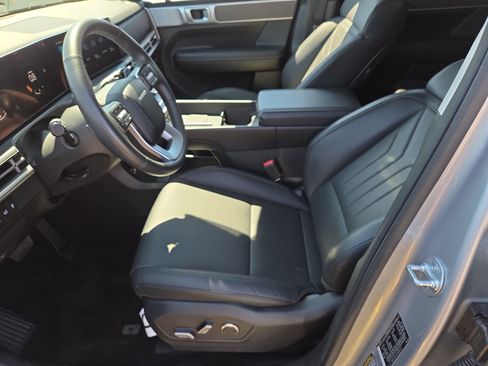 Used 2025 Hyundai Santa Fe SEL image 5