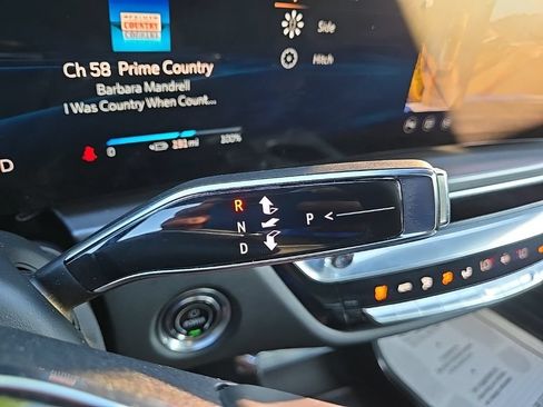 Certified 2024 Cadillac Lyriq Tech w/ Driver Assist Package AWD/4WD image 27
