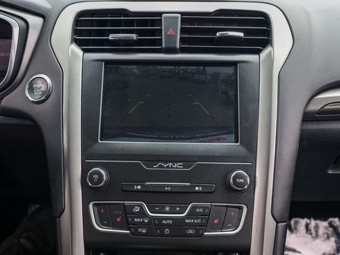 Used 2020 Ford Fusion SEL FWD image 29
