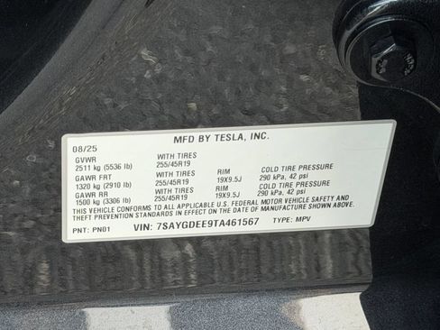 Used 2026 Tesla Model Y AWD image 9