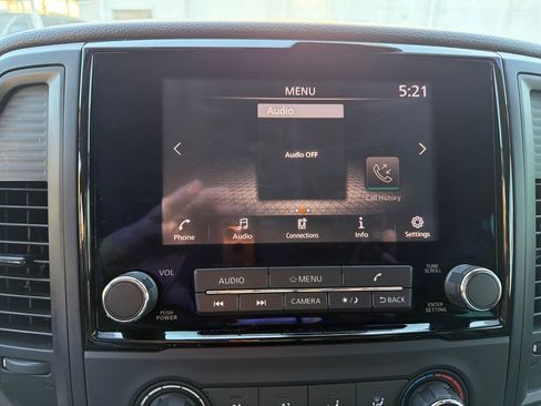 Used 2022 Nissan Titan S image 23