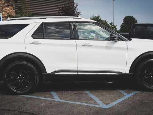 Used 2020 Ford Explorer Limited AWD/4WD image 12