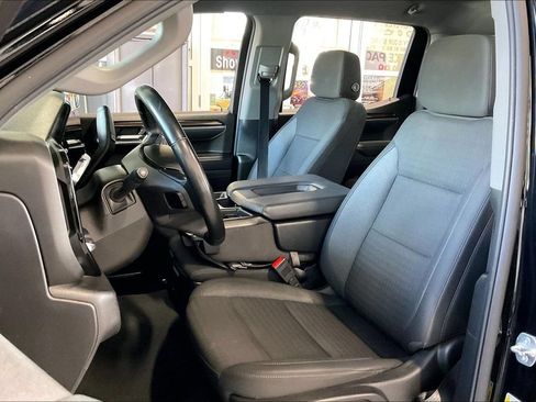 Used 2025 Chevrolet Silverado 1500 LT RWD image 3