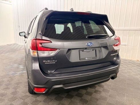 Used 2021 Subaru Forester Premium image 4