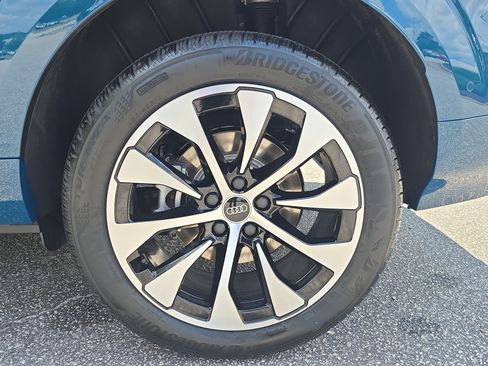 New 2026 Audi Q3 quattro 2.0T AWD/4WD image 32