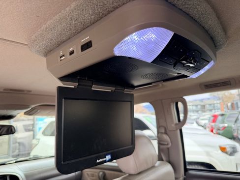 Used 2005 Toyota Sequoia Limited image 17