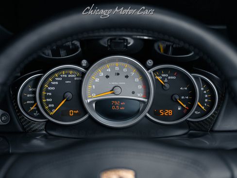 Used 2005 Porsche Carrera GT RWD image 11