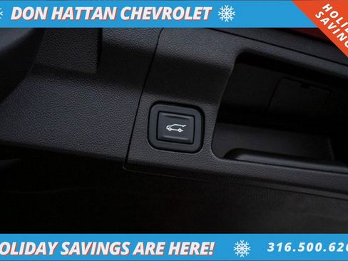 Used 2023 GMC Acadia SLE w/ Driver Convenience Package image 32