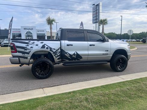 Used 2023 RAM 1500 Laramie AWD/4WD image 5