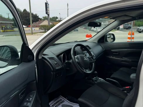Used 2015 Mitsubishi Outlander Sport ES AWD/4WD image 11