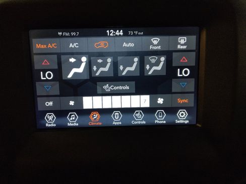 Used 2018 Jeep Compass Latitude w/ Popular Equipment Group AWD/4WD image 25