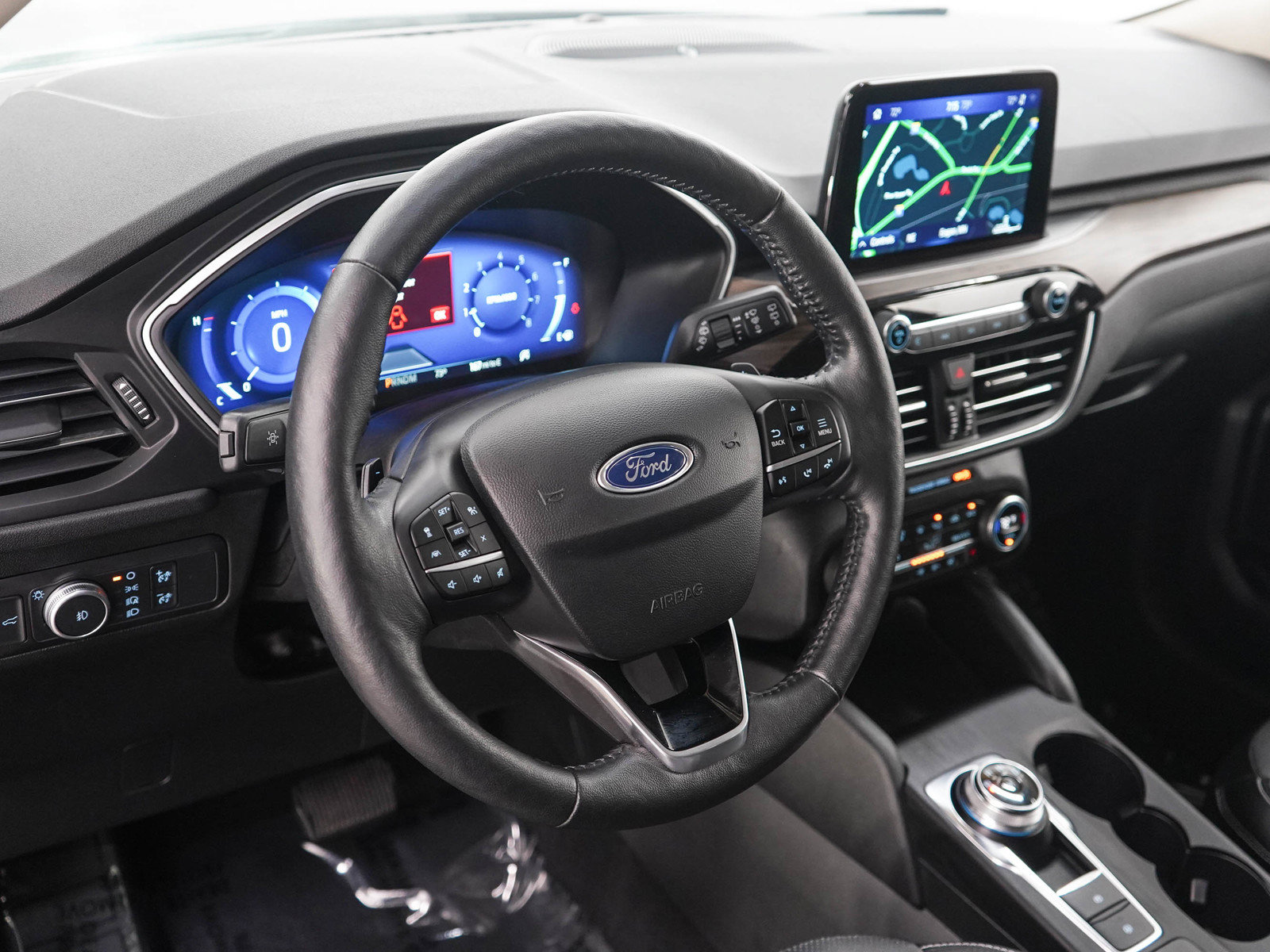 Used 2020 Ford Escape Titanium AWD/4WD image 20