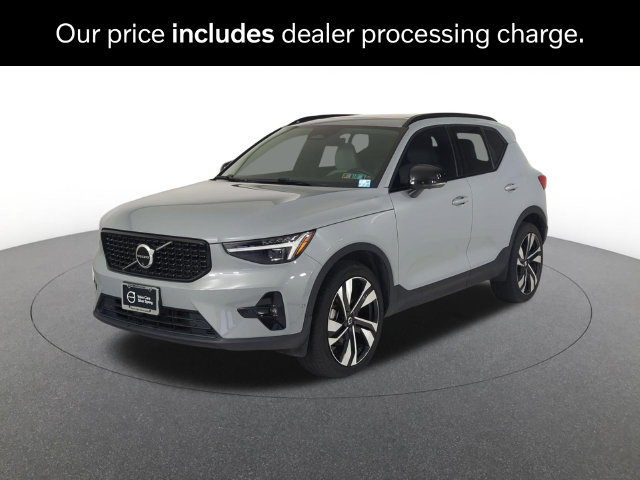 Certified 2024 Volvo XC40 B5 Ultimate w/ Protection Package Premier AWD/4WD image 1