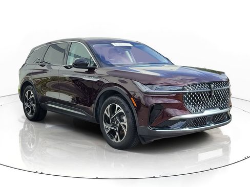 Certified 2024 Lincoln Nautilus Premier AWD/4WD image 2