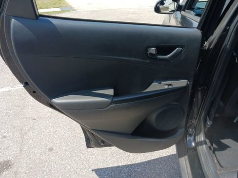 Used 2020 Hyundai Kona SE FWD image 14