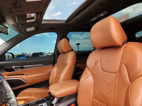 Used 2024 Kia Telluride SX Prestige X-Line AWD/4WD image 12