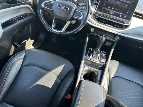 Used 2022 Jeep Compass Limited image 14