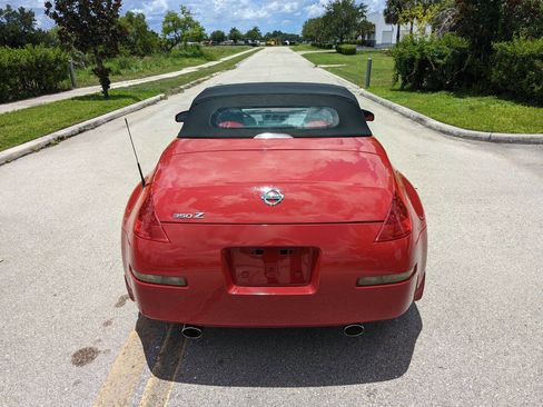 Used 2007 Nissan 350Z Touring image 5