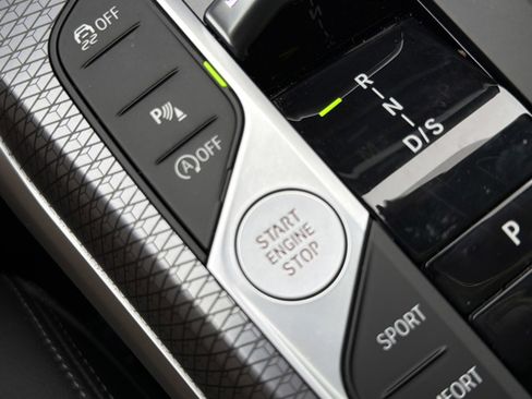 Used 2025 BMW 430i xDrive w/ Premium Package image 29