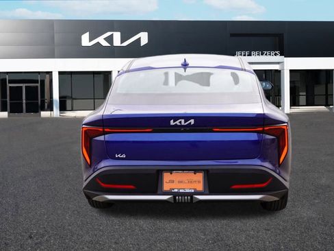 New 2025 Kia K4 LXS image 4