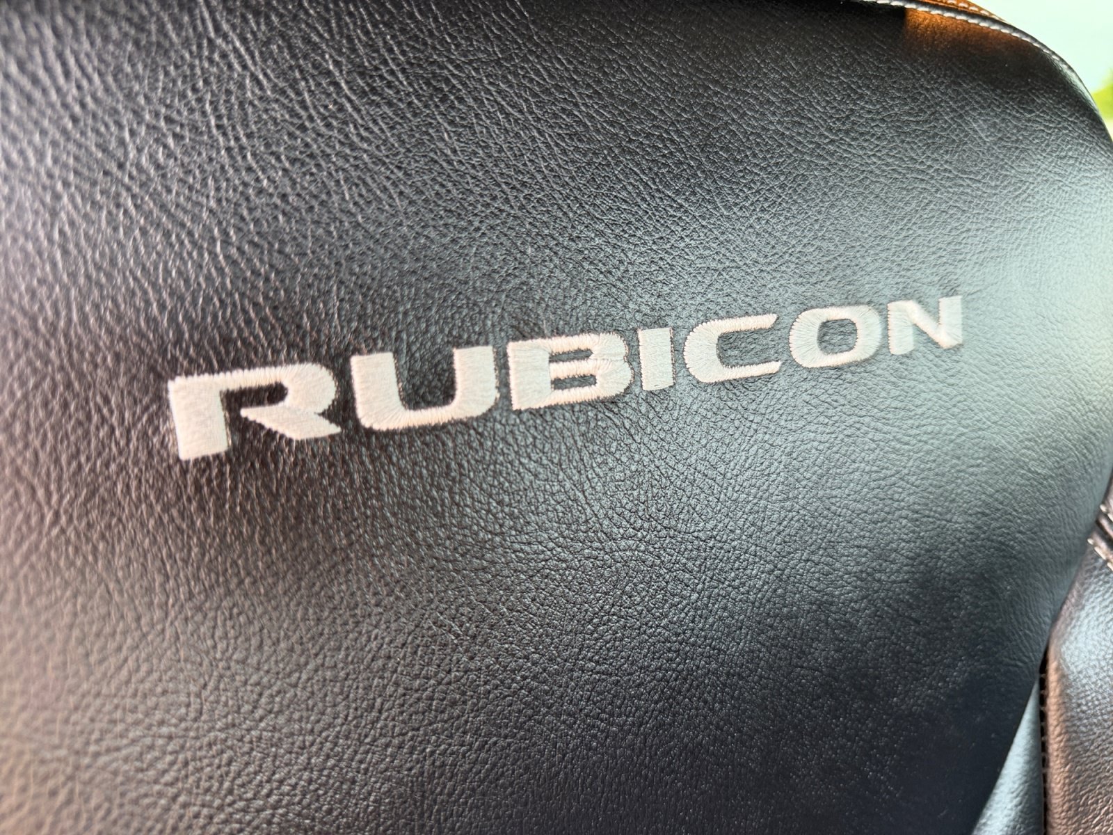 Used 2016 Jeep Wrangler Rubicon w/ Power Convenience Group AWD/4WD image 28