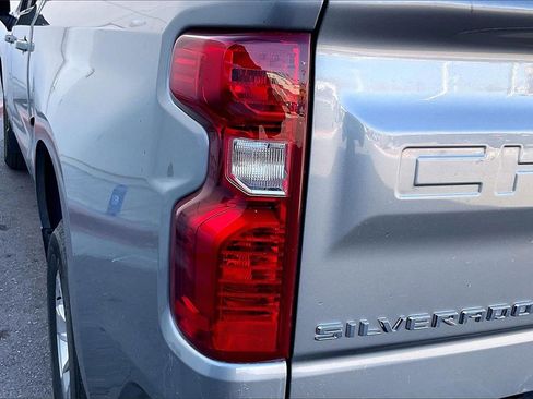 Used 2025 Chevrolet Silverado 1500 LT image 28