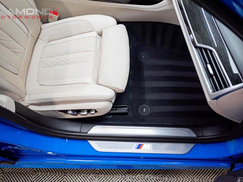 Used 2021 BMW 750i xDrive w/ Executive Package image 91