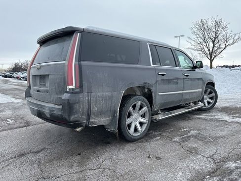 Used 2016 Cadillac Escalade ESV Premium image 13