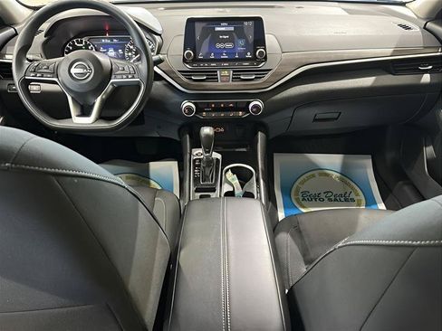 Used 2024 Nissan Altima 2.5 SV AWD/4WD image 15