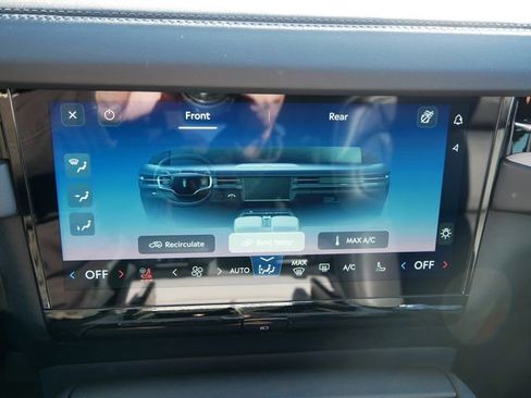 New 2026 Lincoln Navigator L Reserve AWD/4WD image 19