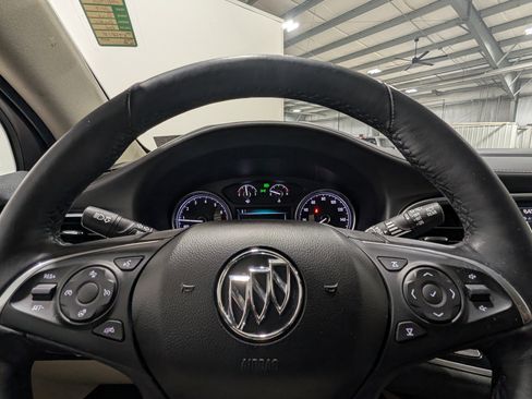 Used 2019 Buick Enclave Premium AWD/4WD image 29