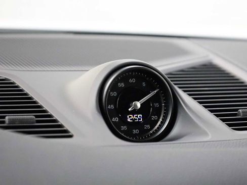 New 2026 Porsche Cayenne Coupe AWD/4WD image 18