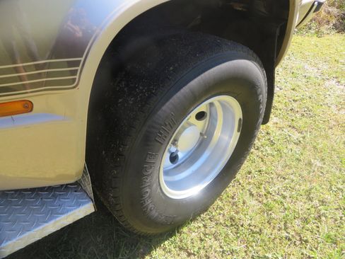 Used 1993 Chevrolet Silverado 3500 2WD Extended Cab image 23