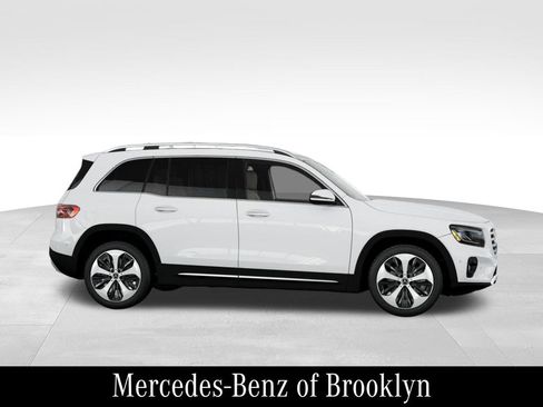 Certified 2026 Mercedes-Benz GLB 250 4MATIC image 18