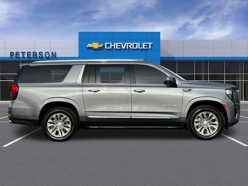 Used 2021 GMC Yukon XL Denali AWD/4WD image 3