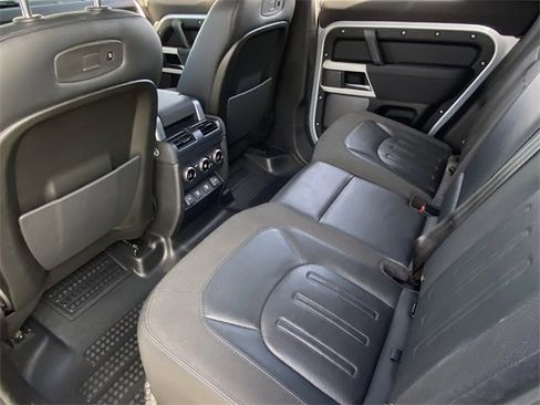 Used 2021 Land Rover Defender 110 SE image 25