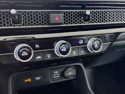 Used 2022 Honda Civic LX image 13