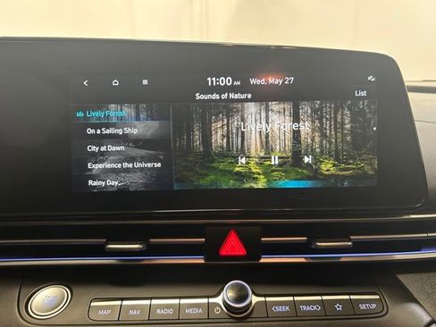 Used 2024 Hyundai Elantra Limited FWD image 42