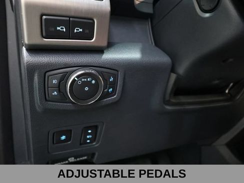Used 2022 Ford F350 Platinum w/ FX4 Off-Road Package AWD/4WD image 41