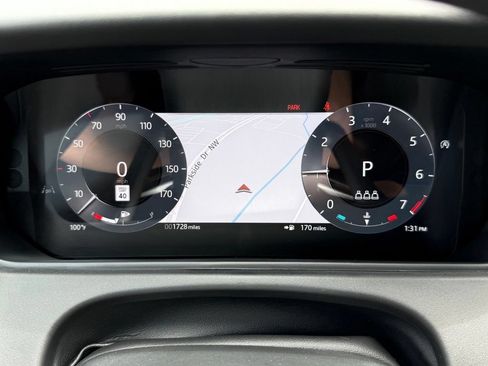 Certified 2026 Land Rover Range Rover Velar Dynamic SE AWD/4WD image 30