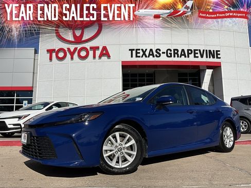 Used 2025 Toyota Camry LE image 1