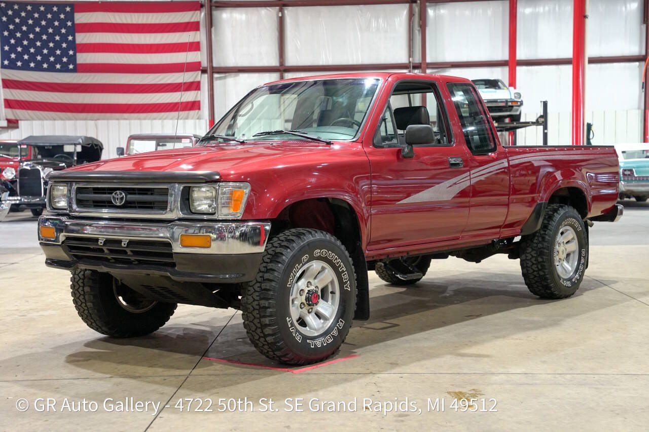 Used 1993 Toyota Pickup Deluxe AWD/4WD image 1