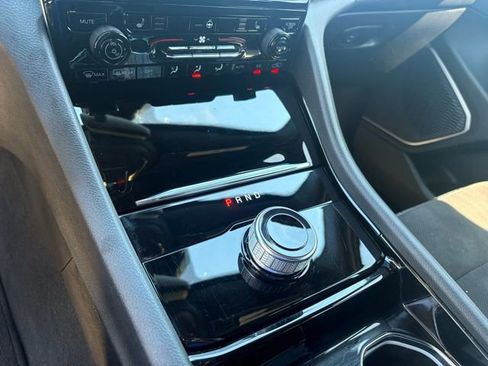 Used 2022 Jeep Grand Cherokee Altitude image 21