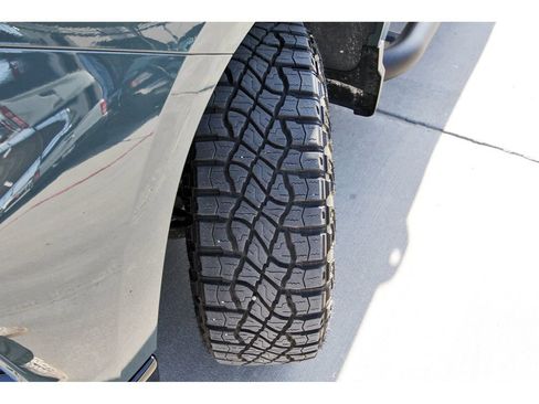 Used 2026 Chevrolet Silverado 1500 LT Trail Boss w/ Convenience Package II AWD/4WD image 28