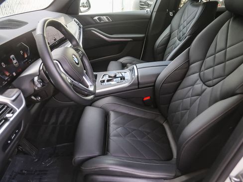 Used 2025 BMW X5 sDrive40i image 14