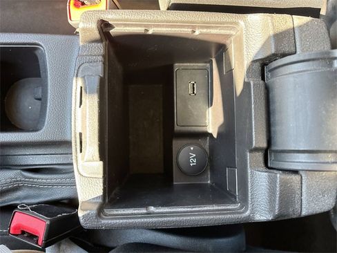 Used 2018 Ford Focus SE image 31